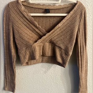 Crop top long sleeve shirt